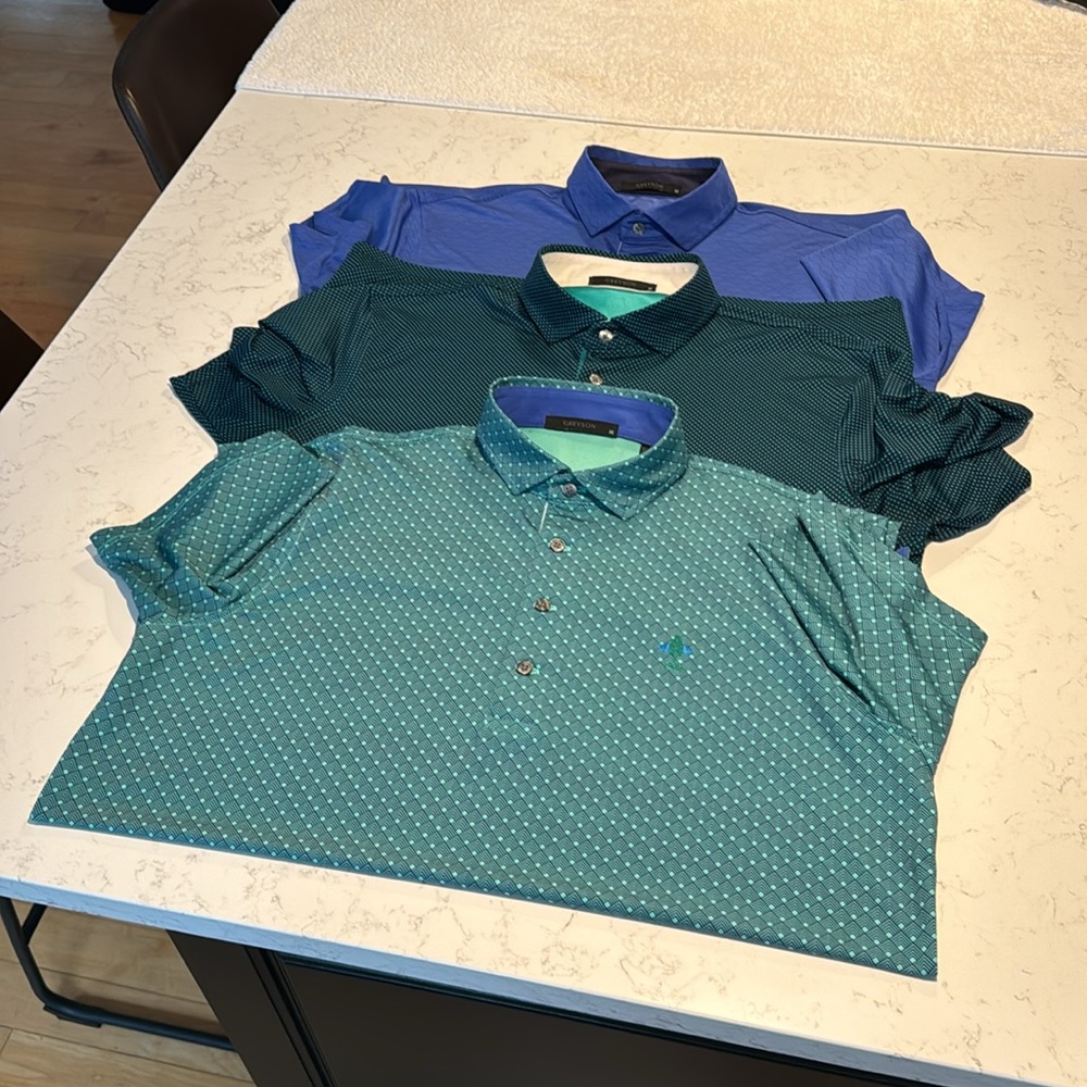 Lot of [ 3 ] Medium Greyson Polos